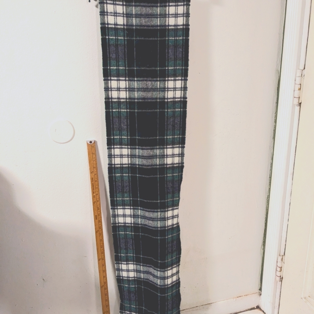 Lochcarron of Scotland 100% Lambswool Scarf